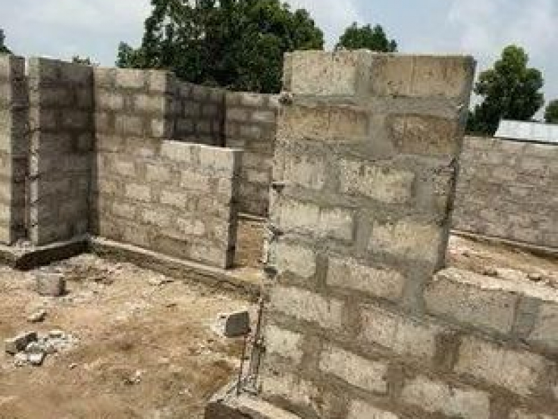 Double parcelle mise en vente avec une grande maison/☎️+243813138112