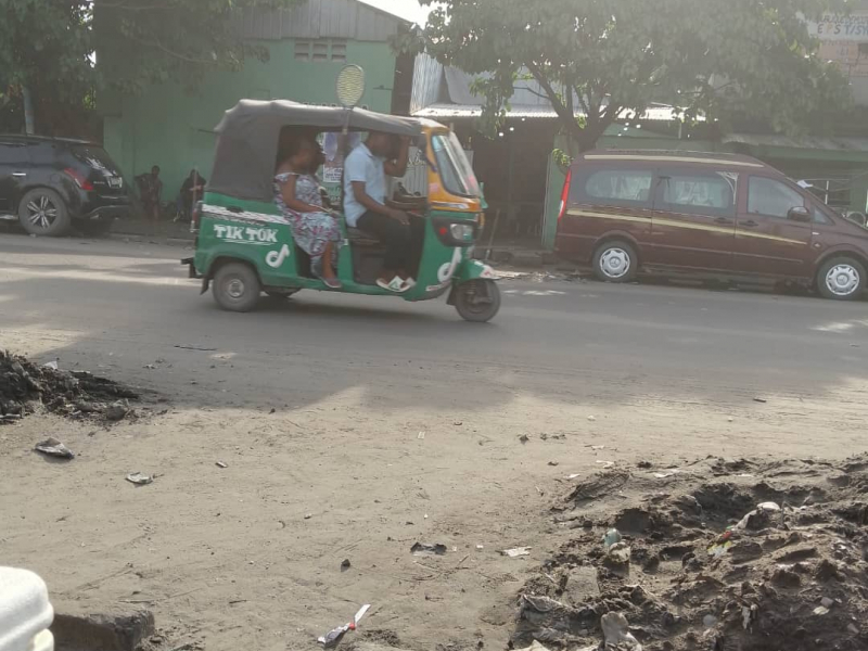 Parcelle à vendre ndjili Quartier 7 sur macadam