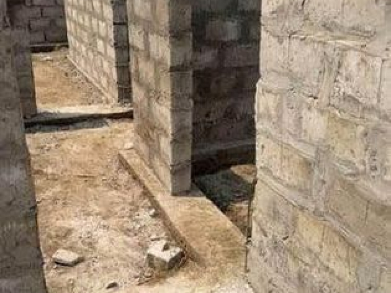 Double parcelle mise en vente avec une grande maison/☎️+243813138112