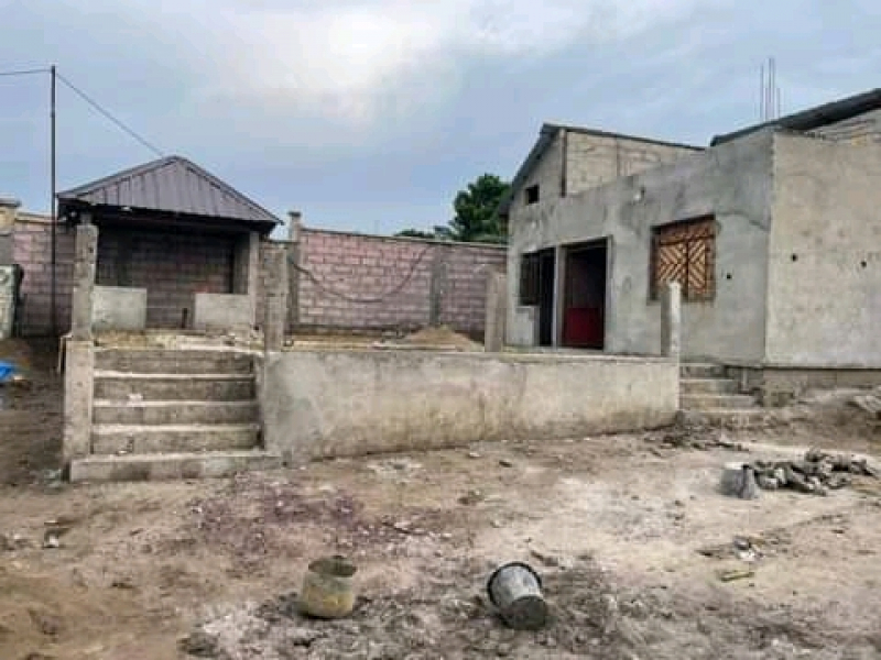 PARCELLE A VENDRE BIBWA KIN MARCHÉ