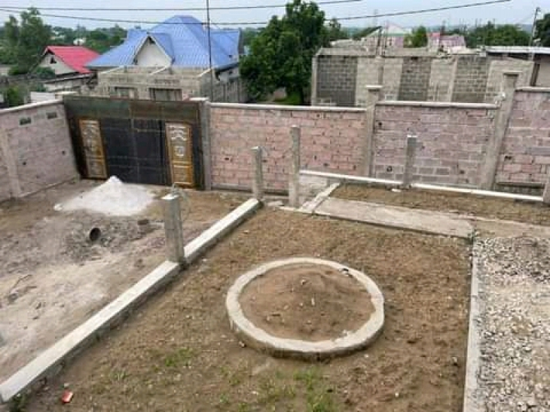 PARCELLE A VENDRE BIBWA KIN MARCHÉ