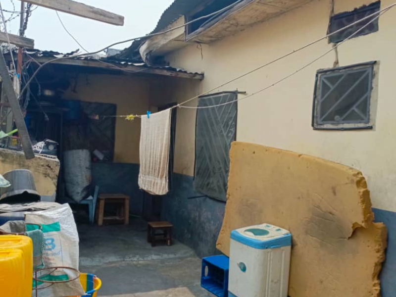 Une parcelle type locatif mise en vente à Limete 1 ÈRE RUE très bel endroit