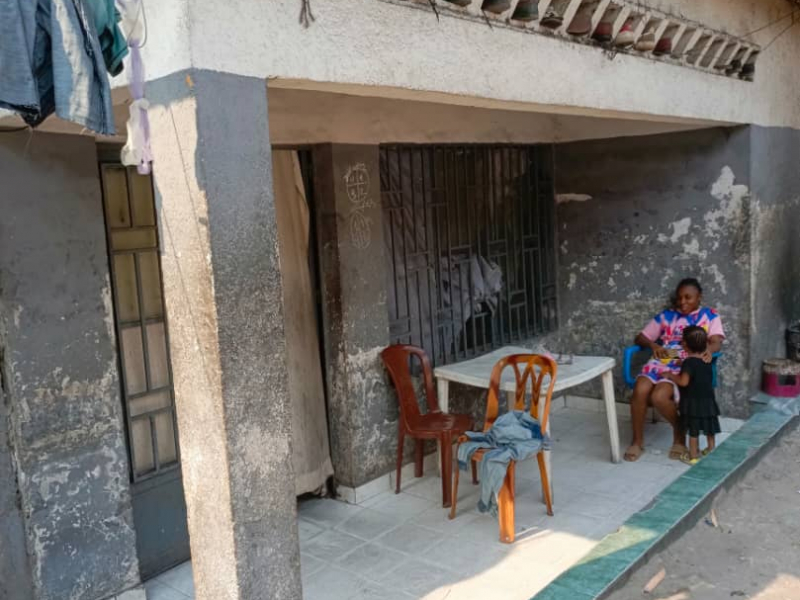 Parcelle à vendre à Limete 1 ère rué funa côté industriel très bel endroit