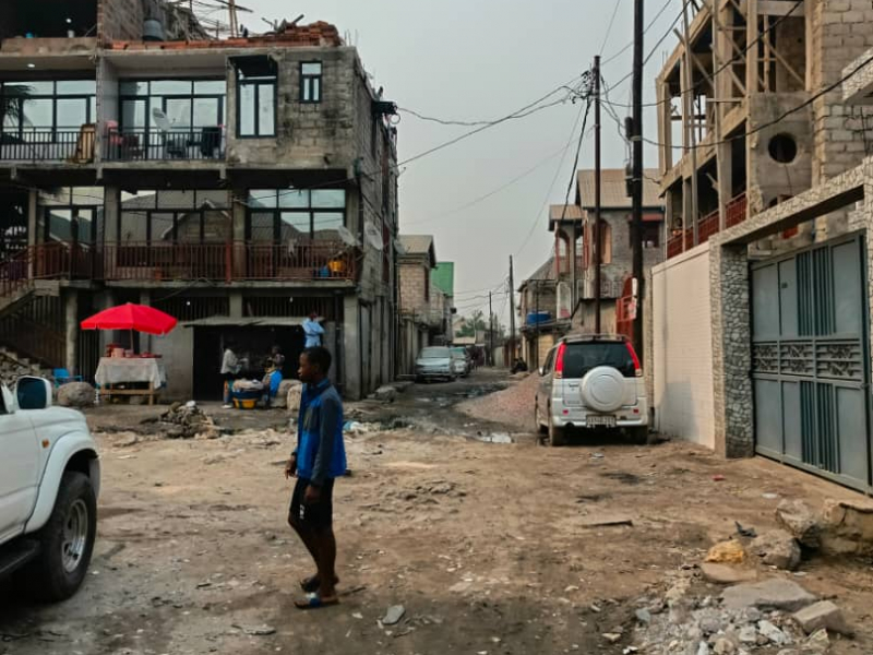 vente parcelle avec 2 maisons à limete 7 ème rue industriel