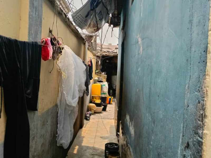 Une parcelle type locatif mise en vente à Limete 1 ÈRE RUE très bel endroit