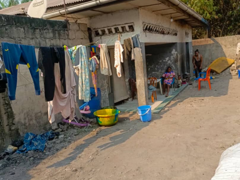 Parcelle à vendre à Limete 1 ère rué funa côté industriel très bel endroit