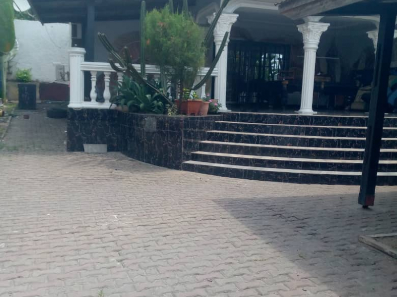 vente parcelle à macampagne commune de ngaliema