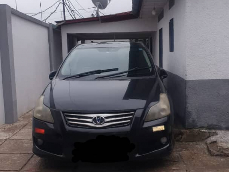 Parcelle mise en vente avec une grande maison à Binza ozone C/ngaliema