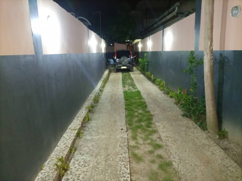 Parcelle avec maison à vendre