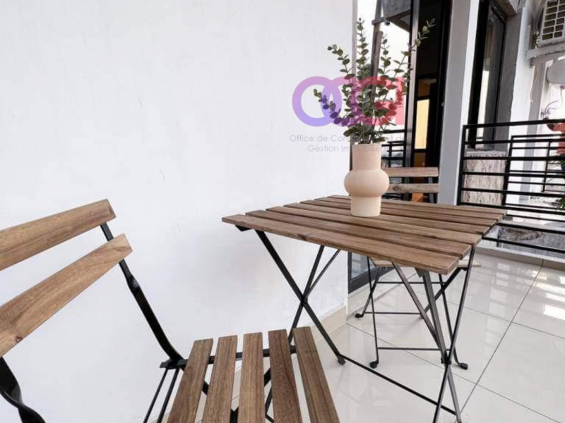 Appartement meublé à louer à Bandal sur principale +243817958463