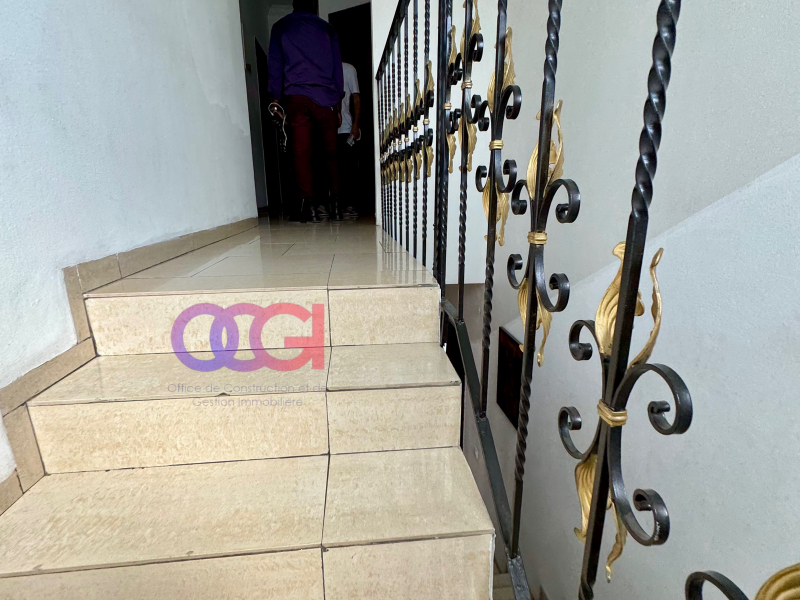 Toute la parcelle à louer à GB dans un quartier calme  +243817958463