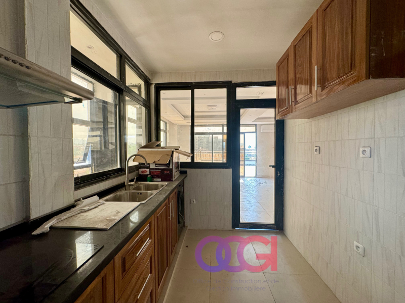 Appartement à louer à kintambo ( vélodrome ). +243817958463