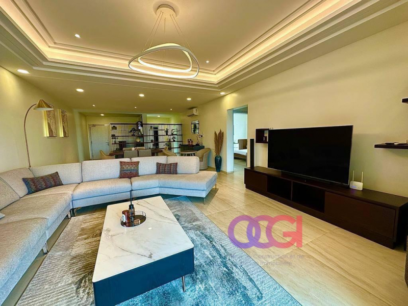 Appartement à vendre à Gombé Bon emplacement +243817958463 appel et WhatsApp