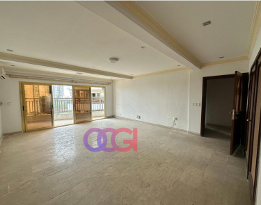 Appartement à louer à Gombé sur principale +243817958463 appel et WhatsApp