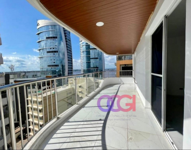 Appartement à vendre à Gombé Bon emplacement +243817958463