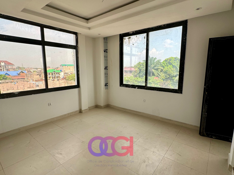 Appartement à louer à kintambo ( vélodrome ). +243817958463