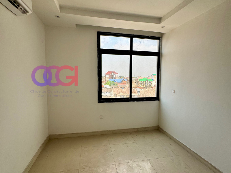 Appartement à louer à kintambo ( vélodrome ). +243817958463