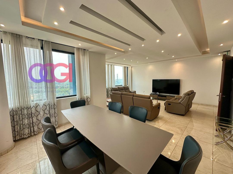 Appartement à louer à Gombé sur le boulevard +243817958463 appel et WhatsApp