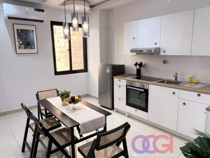 Appartement meublé à louer à Bandal sur principale +243817958463