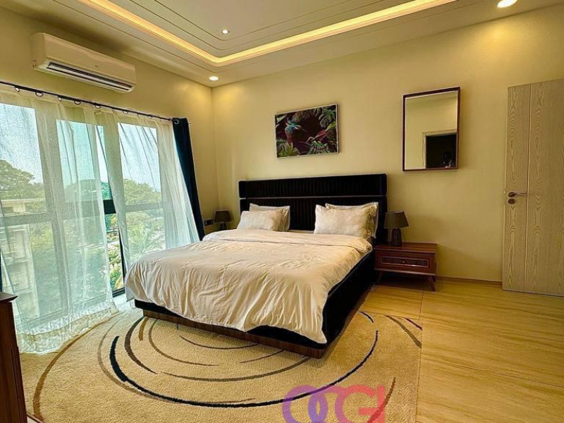 Appartement à vendre à Gombé Bon emplacement +243817958463 appel et WhatsApp