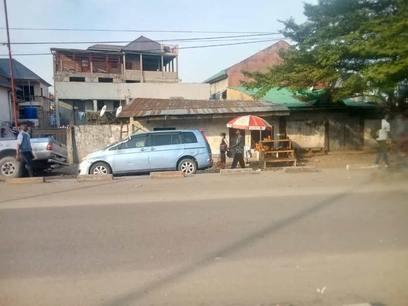 Vente parcelle sur petit boulevard à Limete industrielle