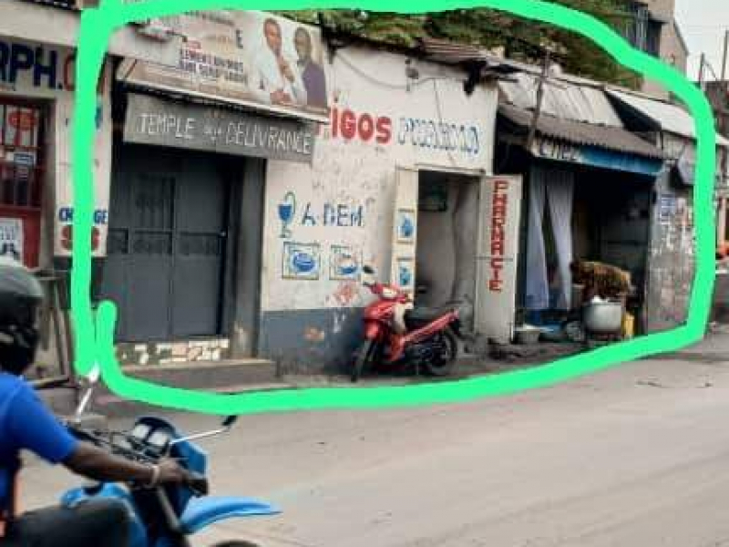 VENTE PARCELLE SUR MACADAM DANS LA COMMUNE DE KINSHASA