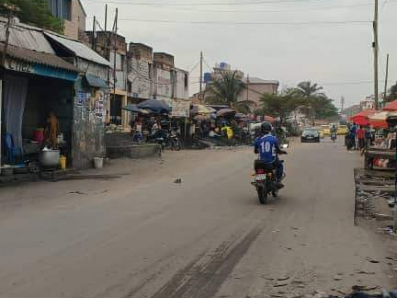 VENTE PARCELLE SUR MACADAM DANS LA COMMUNE DE KINSHASA