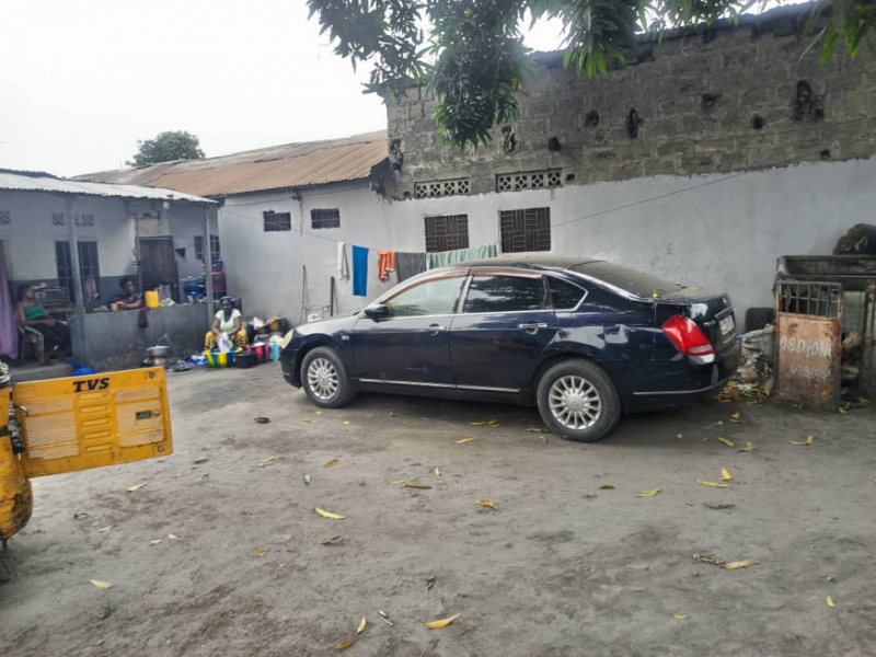 VENTE UNE GRANDE PARCELLE À NGIRI-NGIRI