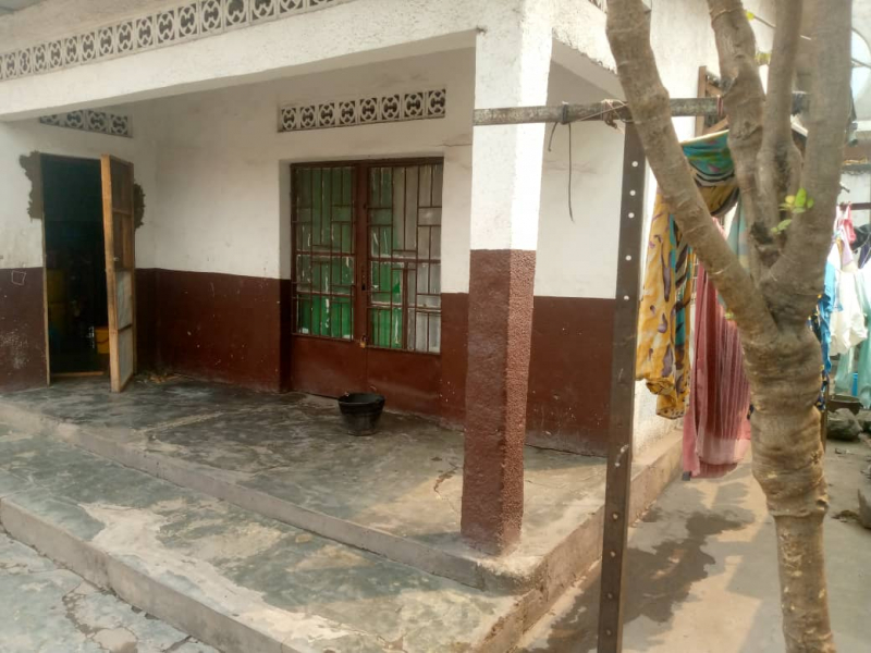 Parcelle à vendre dans la commune de ngiri-ngri sur macadam asosa-makanza très bel endroit