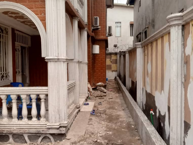 Vente parcelle d'un étage à Limete 12 ème rué industrielle