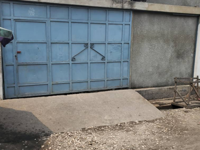 Parcelle mise en vente à LEMBA FOIRE